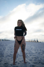 Load image into Gallery viewer, Fitted crop top
